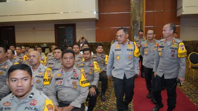 Wakapolda Riau Pimpin Apel Akbar Polisi RW Dukung Pelayanan Publik dengan Peluncuran Aplikasi “Ada Polisi”