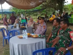 Sambut Ramadhan 1445 H, Kapolsek XIII Koto Kampar Hadiri Tradisi Balimau Kasai di Tepian Danau PLTA Koto Panjang