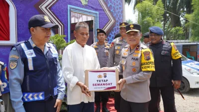 Wakapolda Riau dan Rombongan Tinjau dan Cek Pos Pam Ops Ketupat 2024 Perbatasan Riau – Sumut