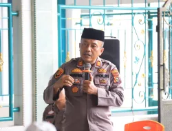 Sinergi Antara Polri dan Masyarakat, Kombes Pol Deny Setyo Hadiri Jumat Curhat Polda Riau di Kecamatan Bukit Raya Pekanbaru