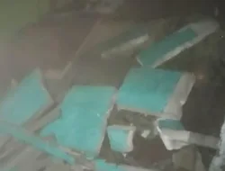 POLSEK TAMANSARI CEK LOKASI TERKAIT MUSIBAH TANAH LONGSOR DIKETAHUI TIDAK ADA KORBAN JIWA HANYA KERUGIAN MATERI