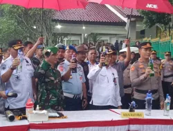 Pelepasan Pemberangkatan Mudik Gratis Dilakukan Oleh Kapolres Bogor Bersama Bhayangkari Cabang Bogor Dan Forkompinda Kabupaten Bogor, Dilanjutkan Pemusnahan Miras dan Knalpot Brong (Tidak sesuai Spesifikasi Teknis)