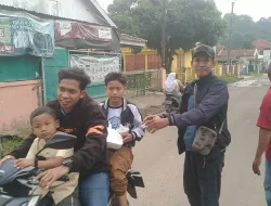 Ramadhan Berkah, MCN Berbagi Takjil Kepada Pengguna Jalan