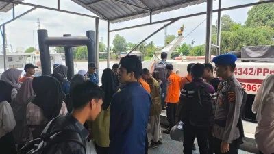 Subsatgas Banops Polairud Ops Ketupat LK 2024, Pantau Pemudik di Pelabuhan Sei Duku Kota Pekanbaru