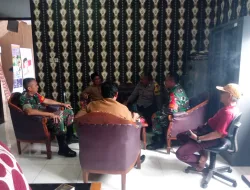 Tingkatkan Silaturahmi Babinsa Komsos Di Hari Lebaran