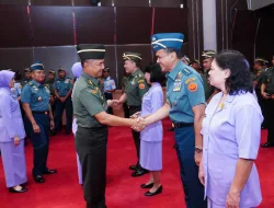 Kasum TNI Pimpin Acara Laporan Korps Kenaikan Pangkat 19 Perwira Tinggi TNI