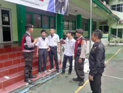 Samapta Polsek Matraman Lakukan Mitigasi Tawuran Dengan Menjadikan Polri Sebagai Sahabat di Sekolah