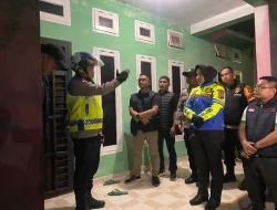 Malam Hari, Kapolres Pelalawan Pimpin Patroli Mobile ke Rumah Kosong yang Ditinggal Warga Mudik