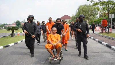 Kapolda Riau Perintahkan Sikat Habis Kampung Narkoba