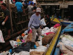 Rapala Bakamla RI Kumpulkan 6,8 Ton Sampah di Batam