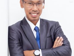 Cemburu Dengan Selebgram Chandrika Chika, Tahanan Polres Jaksel Cuma Bisa Mengelus Dada