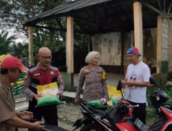 Polsek Tajurhalang Berikan Bantuan 50 Paket Sembako Kepada Masyarakat