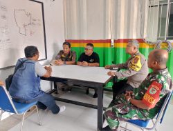 Sinergitas TNI Polri Wilayah Hukum Polsek Klapanunggal Sambangi Desa Berikan Himbauan Kamtibmas Dan Ajak Jaga Kondusifitas Wilayah