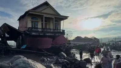 Tiga Daerah di Sumbar Diterjang Banjir Bandang, 15 Orang Dilaporkan Meninggal Dunia