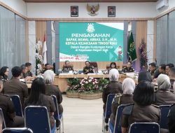 Kajati Riau dan Ketua IAD Wilayah Riau, Kunker dan Supervisi di Kejari Siak