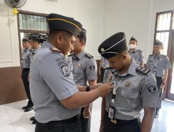 Kedisiplinan Pegawai, Kepala Rutan Bangil Kanwil Kemenkumham Jatim Cek Kerapihan Pegawai