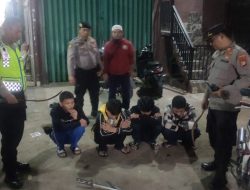 Lakukan Aksi Tawuran Pakai Sajam, 4 Muda Mudi Diamankan Tim Opsnal Polsek Cipondoh