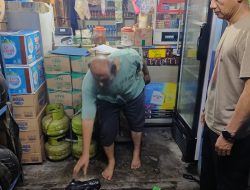 Polsek Ciomas Dipimpin Langsung Kapolsek Ciomas Razia Miras Jenis Ciu Berhasil Amankan 29 Botol Ciu