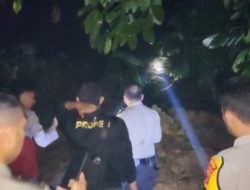 Polsek Caringin Bersama Instansi Terkait Cek Lokasi Adanya Tanah Longsor di Desa Tangkil, Akibat Hujan Lebat