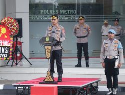 Kapolres Metro Tangerang Kota Pimpin Upacara Kenaikan Pangkat 51 Personel