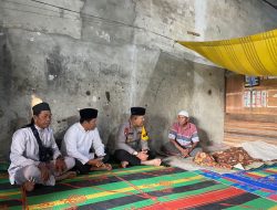 Sambang Duka Kapolres Pelalawan Kepada Warga Kurang Mampu di Lingkungan Seputaran Polres Pelalawan