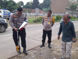 Polsek Rancabungur Bersama Unit Laka Lakukan Olah TKP Dan Evakuasi Terkait Kecelakaan Maut di Jl. Raya Semplak Grendong, Rancabungur