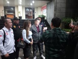 Di Duga Curi Perhiasan Berby Kumala Sari Laporkan Suaminya Bagus Saputra Ke Polda Metro Jaya