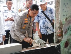 Kapolres Metro Tangerang Kota Laksanakan Peletakan Batu Pertama Bedah Rumah di Karawaci