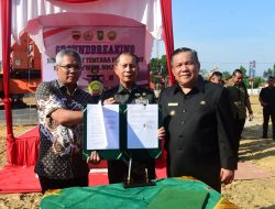 Brigjen TNI Dany Rakca Melakukan Peletakan Batu Pertama Sebagai Tanda dimulainya Pembangunan Rumah Sakit Tentara