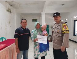 Polsek Ciampea Salurkan Bantuan Untuk Anak Stunting di Wilayah Hukumnya Tepatnya di Desa Tapos