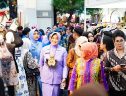 Ketua Umum Dharma Pertiwi Hadiri Bazar Bhayangkari 2024