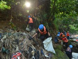 Dukung Pemulihan Ekosistem Sungai Ciliwung, PGN Berhasil Angkut 7.956 Kg Sampah