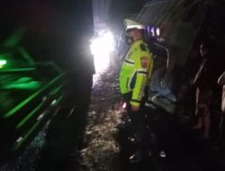 Polsek Parung Panjang Beserta Unit Laka Lantas Lakukan Olah TKP Dan Evakuasi Penanganan Kecelakaan Lalu Lintas