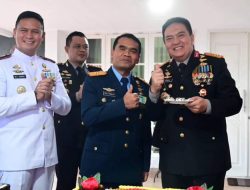 Tiga Pimpinan TNI di Riau Datangi Rumah Kapolda