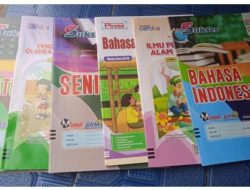 Maraknya Jual Beli Buku LKS Di SDN Pasir erih 02 Kabupaten Bogor. Aktivis : Penjarakan Para Pelaku Jual Belikan LKS