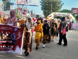 Dandim 0906/Kutai Kartanegara Hadiri Karnaval dan Kirab Budaya HUT RI Ke- 79