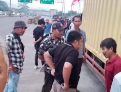 Piket Mako Polsek Ciawi Menindaklanjuti Adanya Penghentian Paksa Mobil BOX  di Pintu Tol Ciawi Arah Jakarta