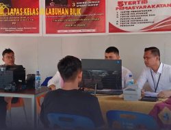 Bersama Disdukcapil Labusel, WBP Lapas Labuhan Bilik Rekam E-KTP