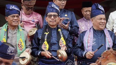 Kajati Riau Hadiri Kegiatan Pembukaan Festival Pacu Jalur Tradisional Kabupaten Kuantan Singingi Tahun 2024