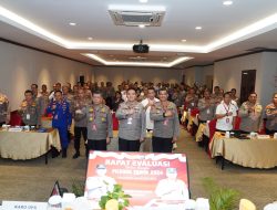 Dalam Rangka Pilkada Serentak Tahun 2024, Kapolda Riau Buka dan Pimpin Rapat Evaluasi