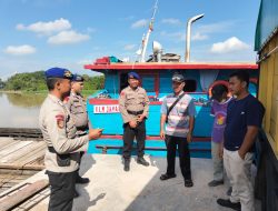 Ditpolairud OMP LK-2024 Melaksanakan Patroli Rutin di Perairan Sungai Siak