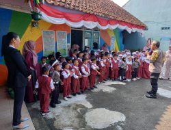 Bhabinkamtibmas Wilayah Hukum Polsek Dramaga Sambangi TK Al Maarif Berikan Sosialisasi Tentang Polisi Adalah Sahabat Anak