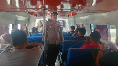 Satpolairud Polres Pelalawan Laksanakan Colling System ke Penumpang Kapal Angkutan Perairan 