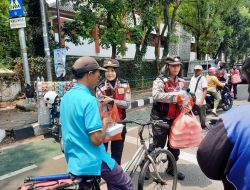 Ratusan Makanan Gratis Dibagikan Polisi Dalam Jumat Berkah