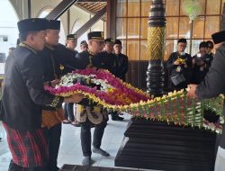 Peringati Hari Jadi Tenggarong, Dandim 0906 Kutai Kartanegara Bersama Forkopimda Ziarah Makam Raja-Raja