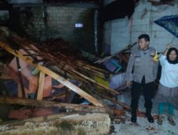 Polsek Dramaga Bersama Instansi Cek TKP Terkait Kejadian Bencana Alam Rumah Roboh