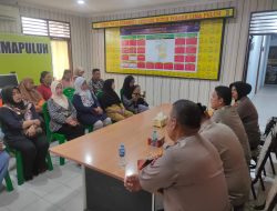 Gelar Jumat Curhat di Wilayah Polsek Limapuluh, Polresta Pekanbaru Tampung Berbagai Aspirasi Warga