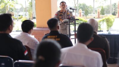 Sertakan Siswa Siswi SMA Sederajat Saat Lakukan Pemusnahan Barang Bukti Narkotika, Kapolres Siak: Kita Ingin Mengedukasi Semua Pihak Tentang Bahaya Narkoba