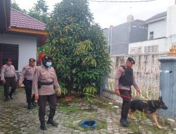 45 Personel Subsatgas PAM Didukung Hewan K9 Melakukan Pengamanan di Kantor Bawaslu Riau