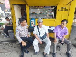 Sambang  Warga Dalam Rangka Cooling System Jelang Pilkada, Bhabinkamtibmas Sampaikan Hal Penting